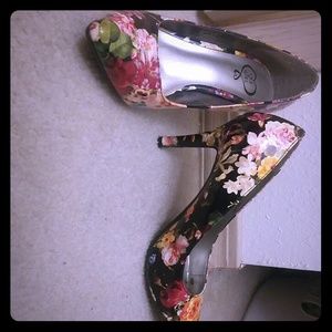 Floras Heels